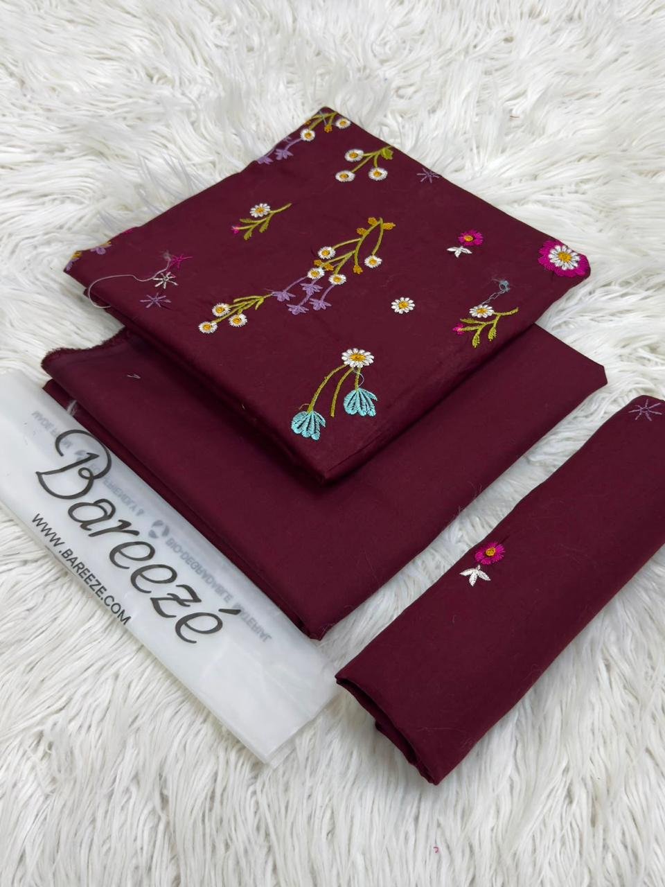 Bareeze Embroidered Lawn 2 Piece
