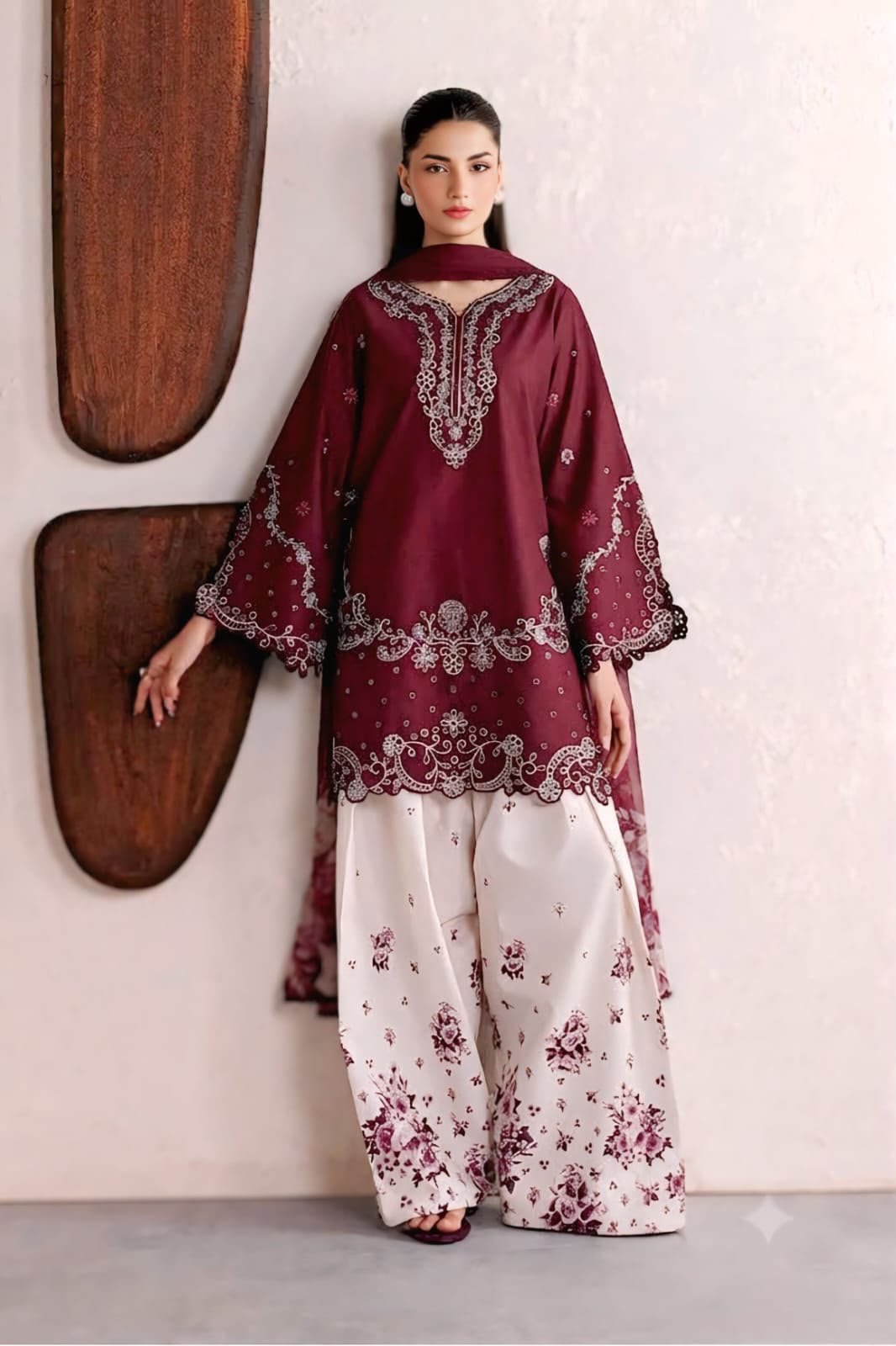 Iznik Royal Bloom Embroidered Shamooz Silk